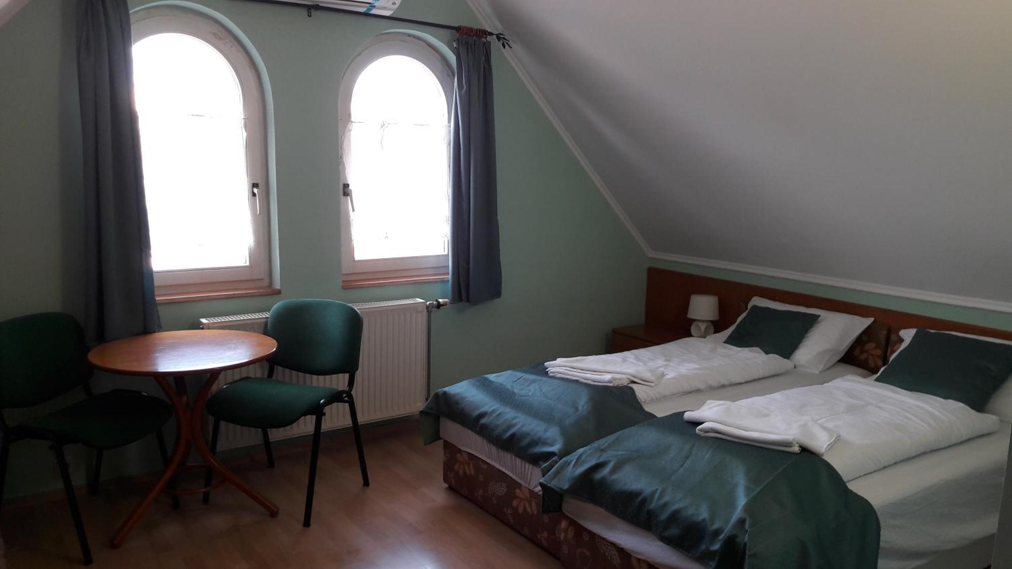 Veszprém Szalay Villa מראה חיצוני תמונה