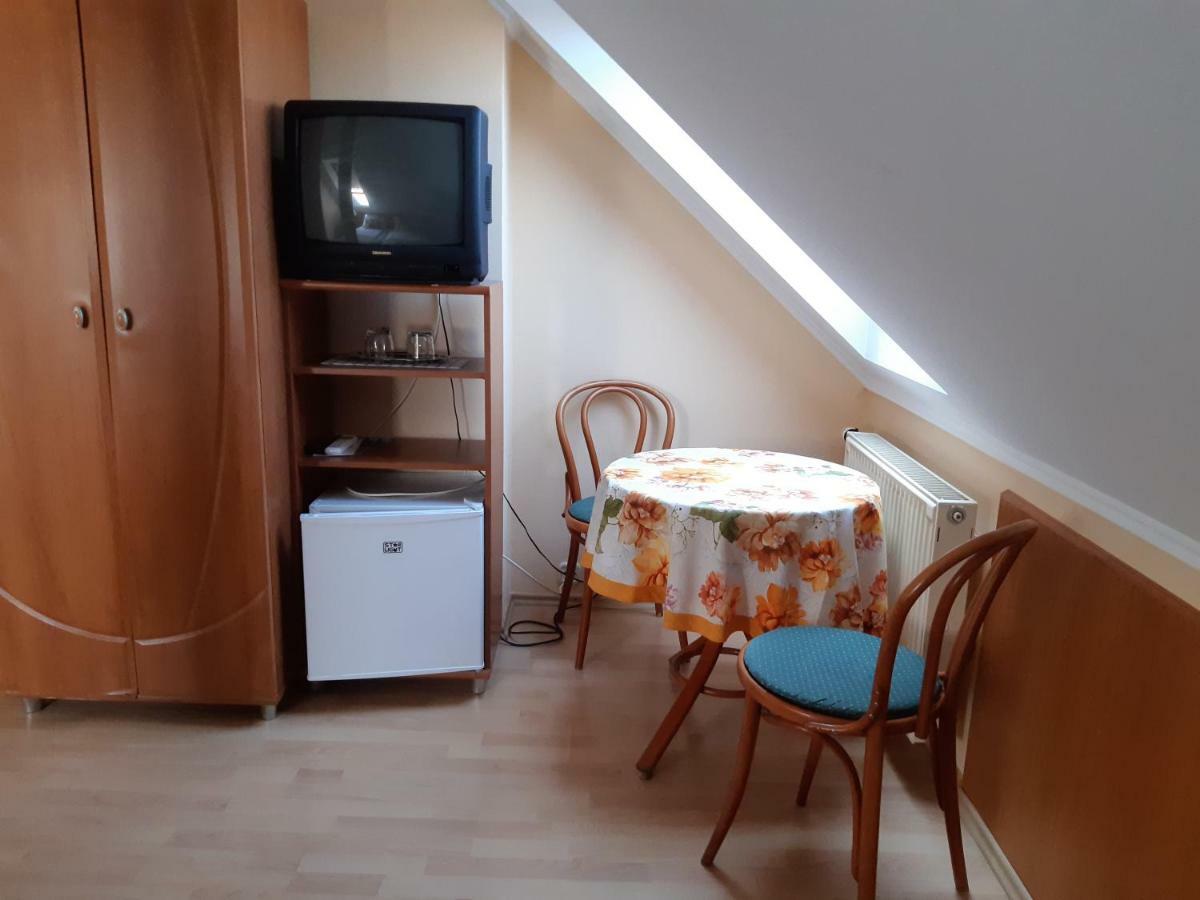 Veszprém Szalay Villa מראה חיצוני תמונה