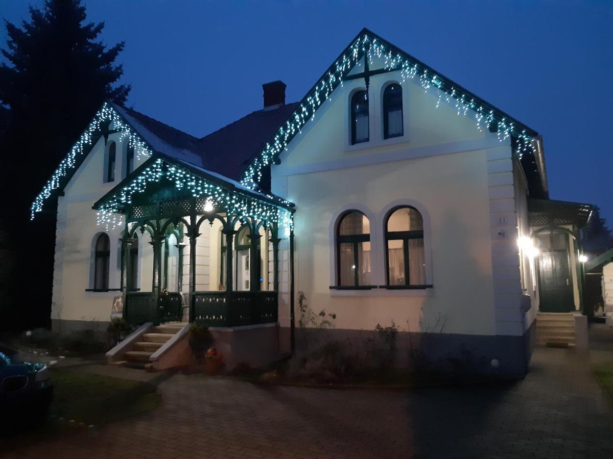 Veszprém Szalay Villa מראה חיצוני תמונה